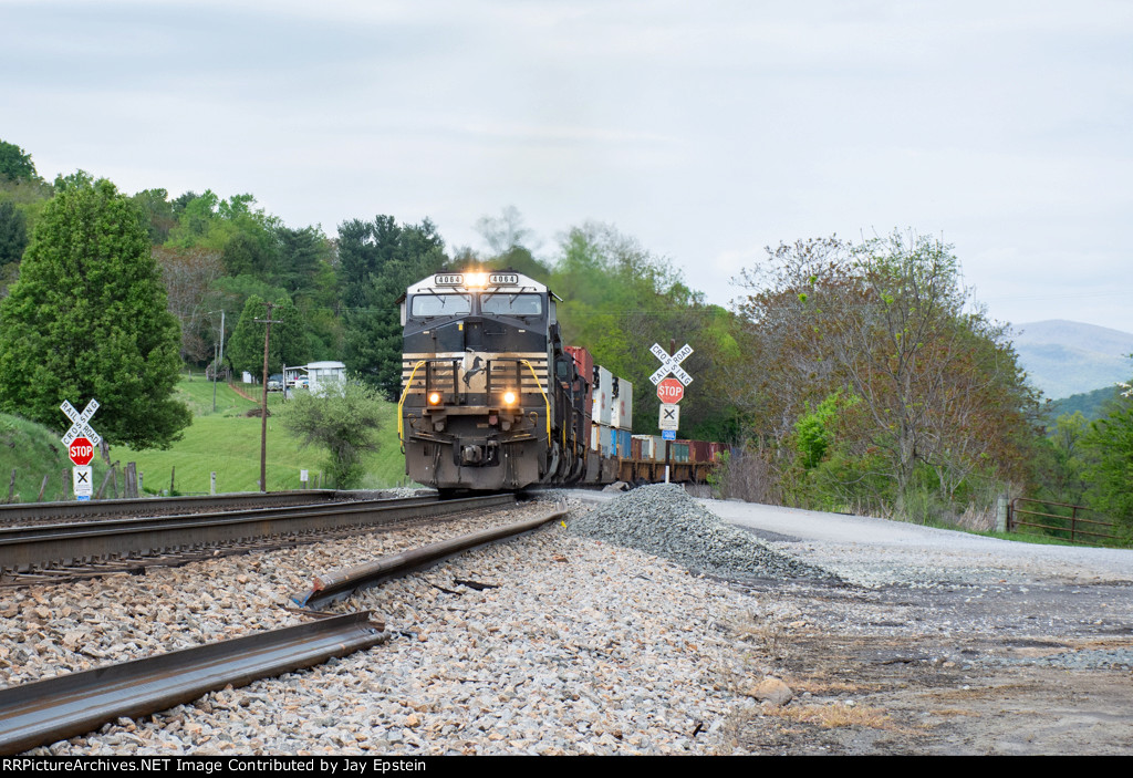 277 comes around the bend at Shawsville